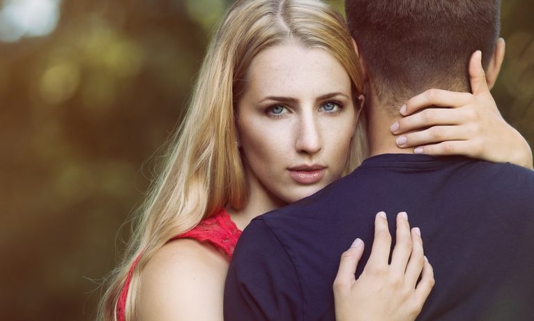 11 relationship red flags you should not ignore